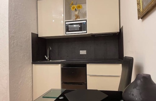 Manchester Apartment | Luxurious Studio Cloud & Good Links to City Centre
