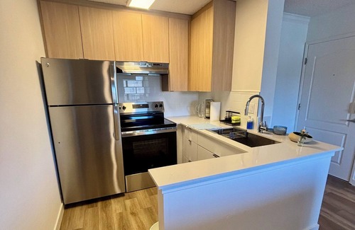 Santa Ana Heights Apartment | Luxurious Studio In Newport Beach with High Speed Internet and AC + More