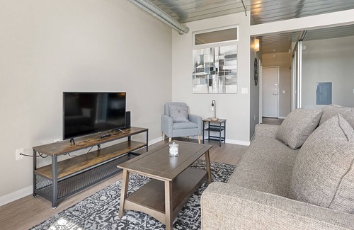 Old West Side Condo | Luxurious Stylish Condo in Heart of Ann Arbor 514