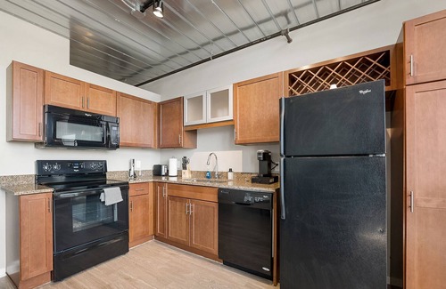 Old West Side Condo | Luxurious Stylish Condo in Heart of Ann Arbor 514