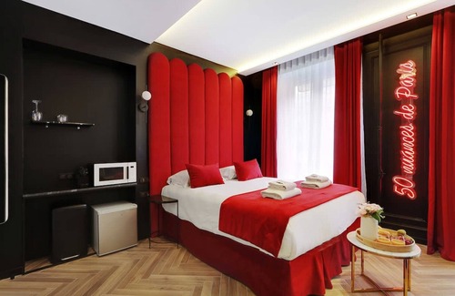 Paris City Center Apartment | Luxurious Suite With AC Le Marais Beaubourg