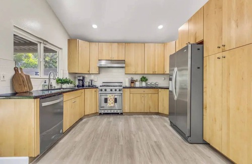 South Redondo House | Luxurious Torrance Home with Exceptional Design!