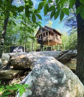 Springvale House | Luxurious Tree House with Hot Tub and Firepit, Perched over Littlefield Pond, Perfect for a Relaxing Weekend Getaway near Portland, Maine