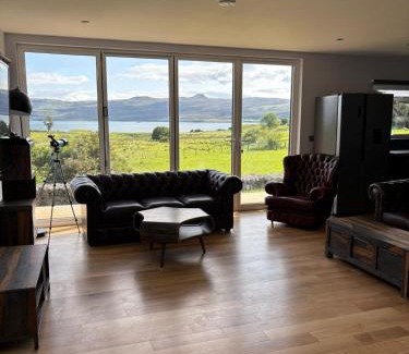 Portree Apartment | Luxurious, Unique & Elegant Cottage in Portree