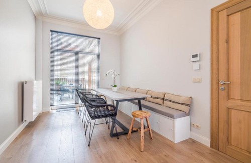 Vogelzang House | Luxurious, updated, warm & stunning Home terraces
