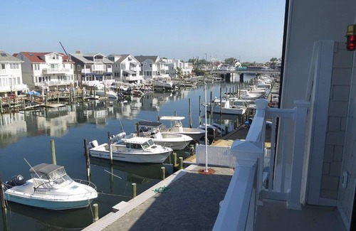 Point Pleasant Beach House | Luxurious Waterfront on Lake Louise! 1 Block from the Beach & Boardwalk!