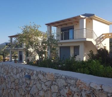 Skinaria Villa | Luxurious villa at a unique spot