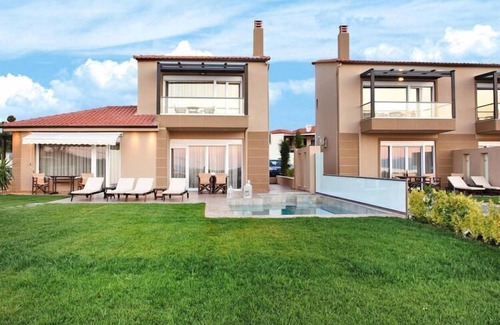 Haniotis House | Luxurious villa on Halkidiki peninsula with private pool