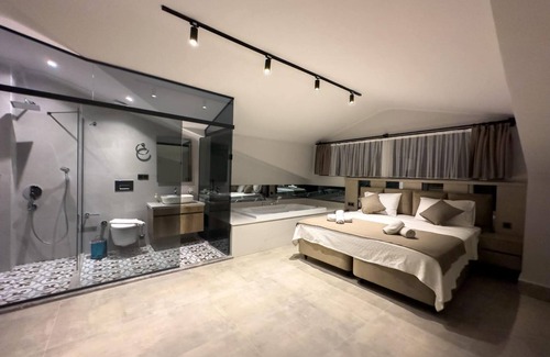 Fethiye City Center Villa | Luxurious Villa w Pool Sauna Patio in Fethiye