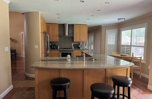 Eldridge House | Luxurious Wine Country Retreat in Glen Ellen, California 3BR/2.5BA with Pool