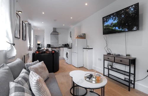 Bromley Common and Keston Apartment | Luxury 1 Bed Apartment | Bromley