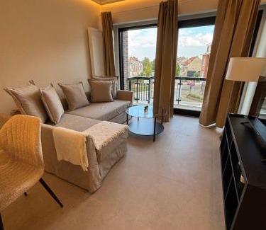 Wemmel Apartment | Luxury 1 Bedroom Apartment with Sofa Bed & Balconies Prime Location near ING Arena, Expo 12 & Atomium