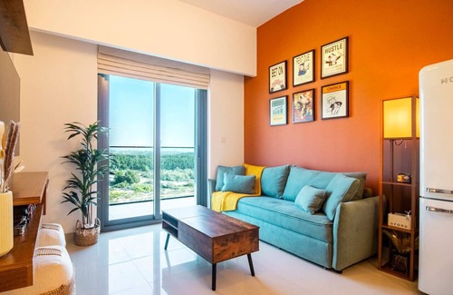 Nad Al Sheba Apartment | Luxury 1-Bedroom Overlooking Meydan Racecourse