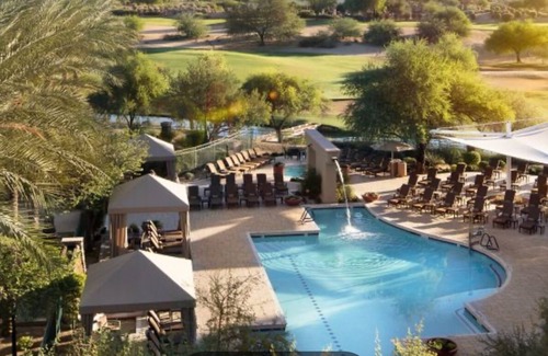 Kierland Resort | Luxury 1-bedroom resort, full kitchen, dining, living room, patio in Scottsdale