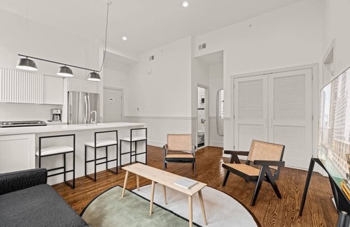 Fitler Square Apartment | Luxury 1BD Rittenhouse Sq. - Hosted By Stay Rafa