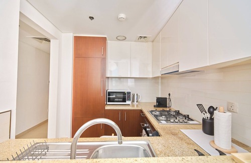 Downtown Dubai Apartment | Luxury 1BR Downtown Dubai Skyline & Sea View