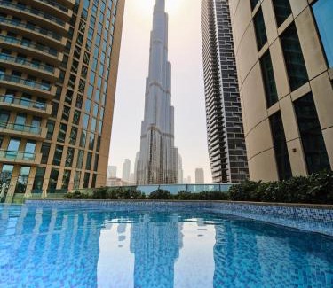 Downtown Dubai Apartment | Luxury 1BR Downtown Dubai Skyline & Sea View