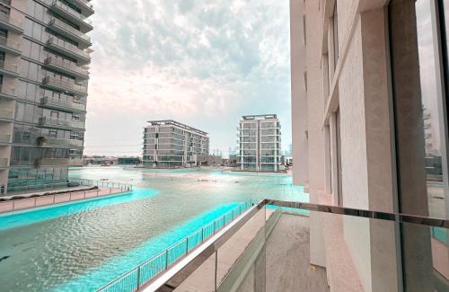 Dubai Apartment | Luxury 1BR with Aquatic View, District One