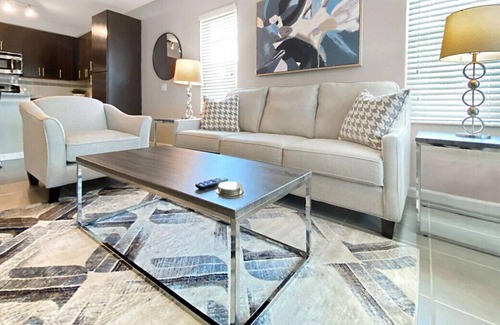 Pinellas Park Apartment | Luxury 1st Floor Apt in North St. Pete/Pinellas Park