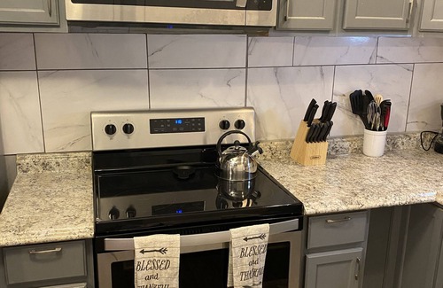 Wilmington Apartment | Luxury 2 bdr 3rd floor apartment