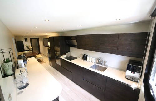 Les Praz-de-Chamonix Apartment | Luxury 2 bedroom appt in Les Praz, Chamonix 200m from Ski Lift