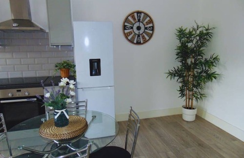 Watford Apartment | Luxury 2 Bed, 2 Bath Apartment in City Centre