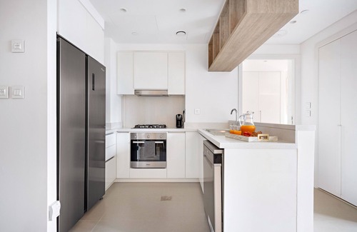 Bur Dubai Apartment | Luxury 2 bed apartment, Dubai mall access, Pet friendly