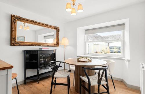 Killin House | Luxury 2 Bed cottage in Killin