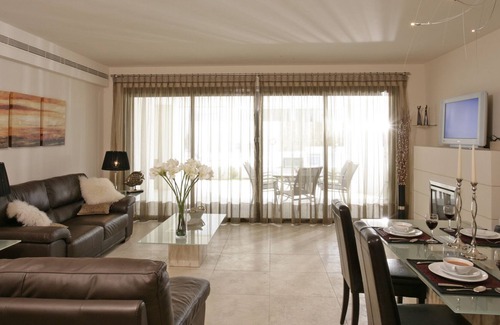 New Golden Mile Resort | LUXURY 2 BED ON LOS FLAMINGOS GOLF, BETWEEN SAN PEDRO & ESTEPONA