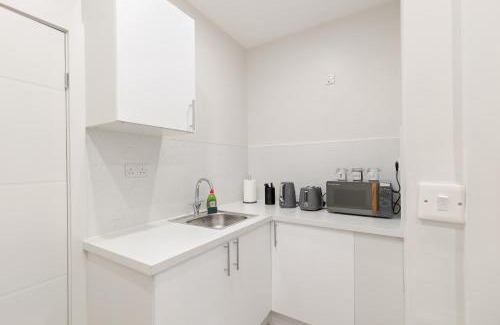 Portsmouth Apartment | Luxury 2 Bed Studio By Hms Warrior & Mary Rose