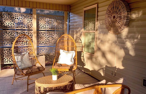 Laguna Beach Estates Cottage | Luxury 2-bedroom beach house with pool only 5 min walking to the beach