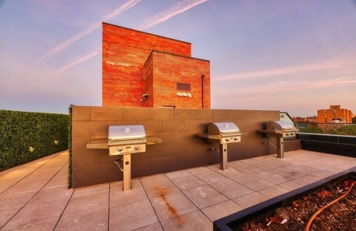 Murray Hill Apartment | Luxury 2 bedroom 2 bathroom penthouse suite near JFK and LGA airport