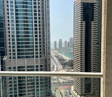 Dubai Marina Apartment | Luxury 2 BR Apartment Marina View