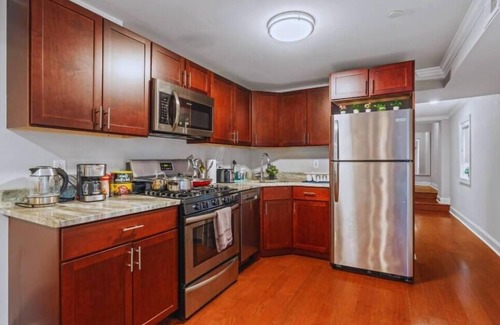Southwark Apartment | Luxury 2BD | 2 Beds | Queens Village