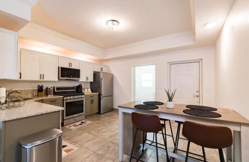 Crescent Beach House | Luxury 2BD 2BTH Condo 5