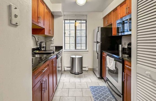 Center City Apartment | Luxury 2BD | Center City | 6 Beds | By JFK plaza