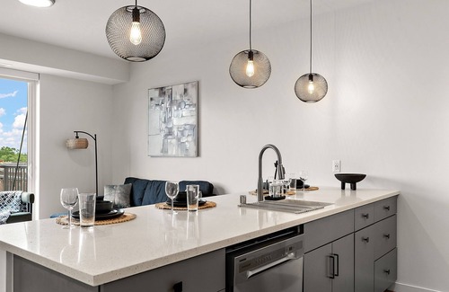 Downtown Minneapolis Condo | Luxury 2Bd Condo DT Minneapolis, Minutes From Convention Center & US Bank Arena