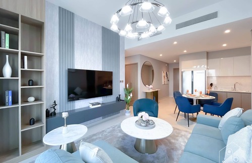 Downtown Dubai Apartment | Luxury 2Bed Balcony City View DAILY CLEAN included
