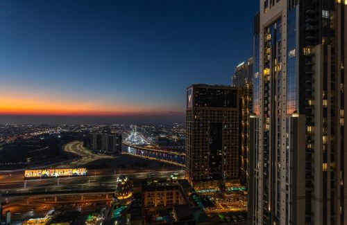 Bur Dubai Apartment | Luxury 2Br Apt Stunning Views in Amna Tower by Simply Comfort