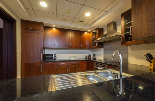 Downtown Dubai Apartment | Luxury 2BR|Burj Khalifa Fountain View w/Pool, Gym, and Near Dubai Mall