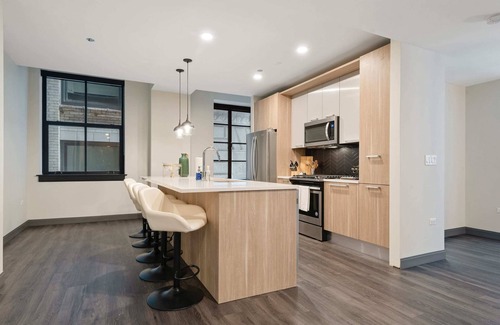 Downtown Chicago Apartment | Luxury 2BR near Millennium Park + 5-Star Reviews