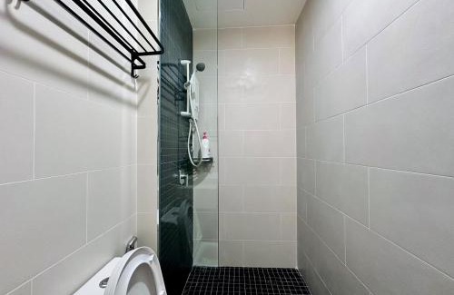 George Town Apartment | Luxury 2BR SunnySuite Sky Pool Breathtaking Views