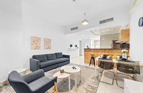 Dubai Marina Apartment | Luxury 2BR w/Stunning Dubai Marina Views Near JBR Beach