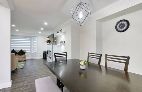 Guildford House | Luxury 3 Bed 2 Bath Main House