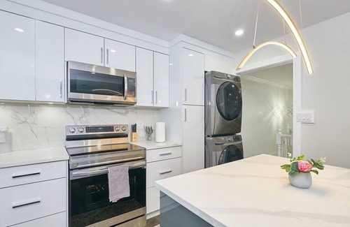 Guildford House | Luxury 3 Bed 2 Bath Main House