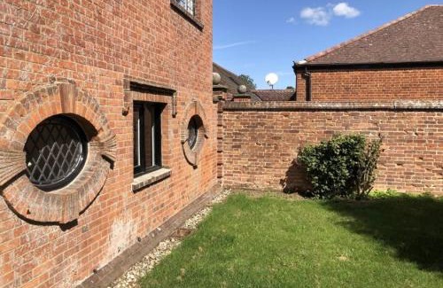 Colchester House | Luxury 3 Bed House on the Estate of 17th Century Manor House
