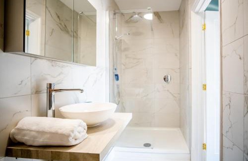 Norwich Apartment | Luxury 3 Bed Penthouse with Off Street Parking