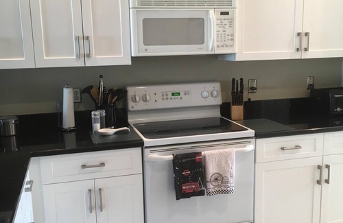 Naples Condo | Luxury 3 bed Resort Style Amenities