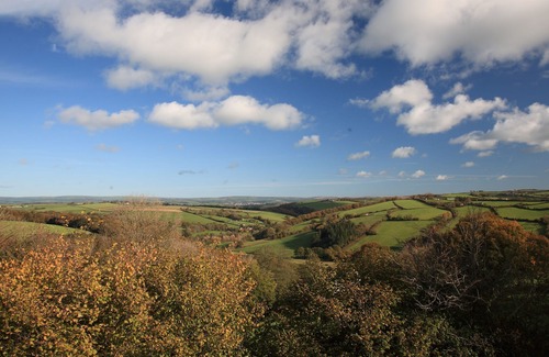 Chittlehamholt Cottage | Luxury 3-bedroom cottage with shared indoor heated pool, sauna and gym, plus golf and tennis