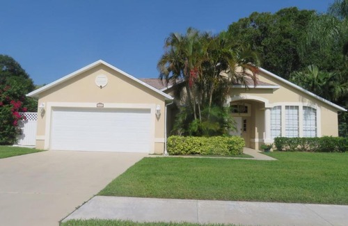 Vero Beach South House | Luxury 3-Bedroom Home near Beaches with Pool